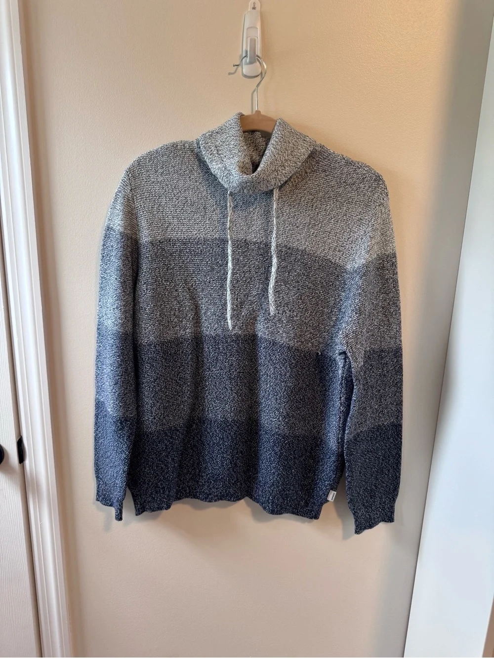 Express Men's Ombre Gray Cowl Neck Sweater